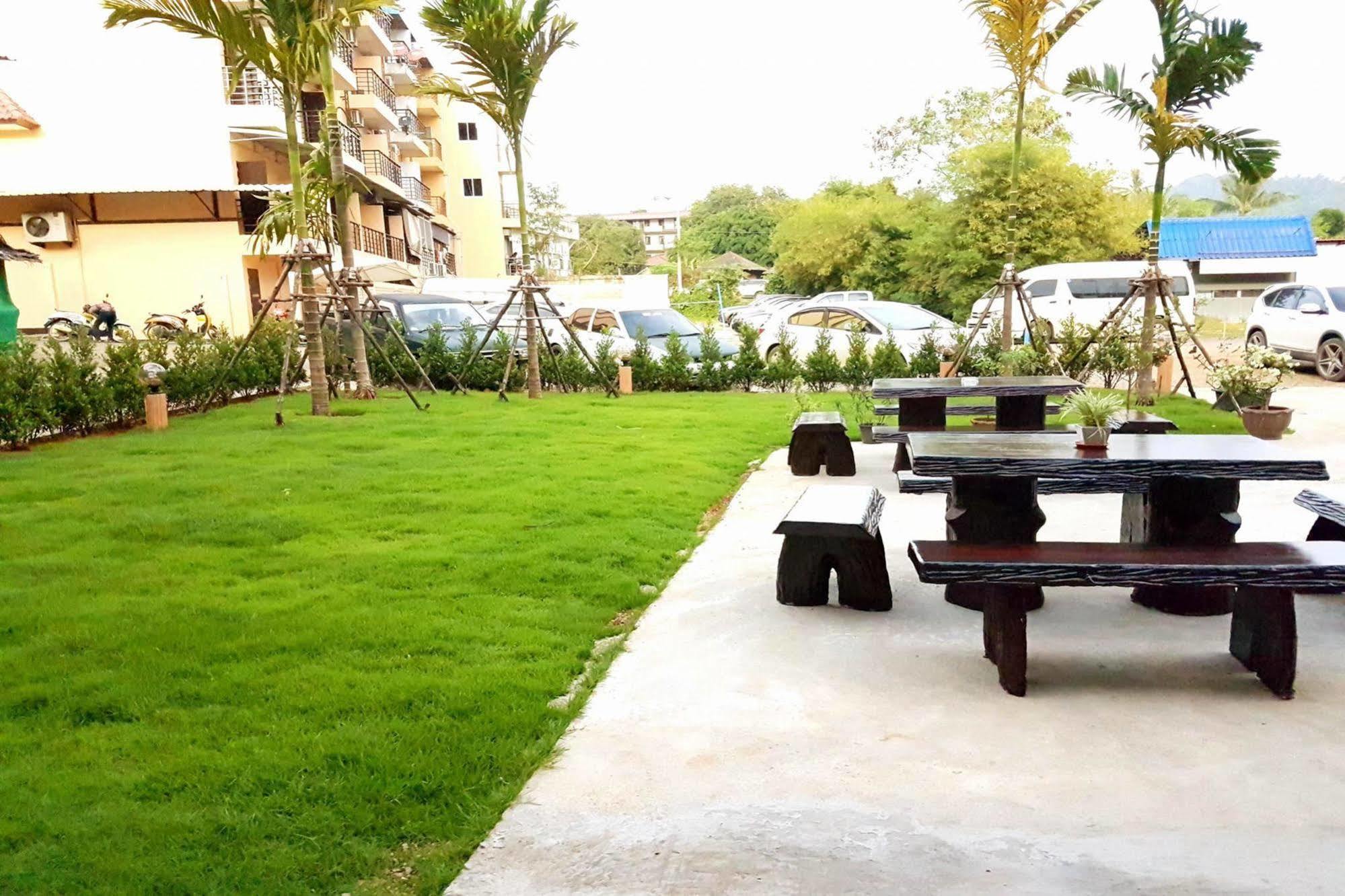 K-Bunk Aonang Center Hotel Ao Nang Ngoại thất bức ảnh